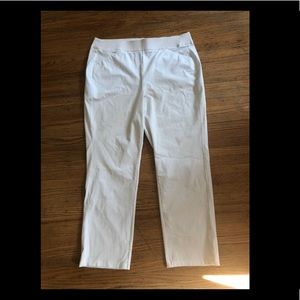 Chico’s Traveler straight leg pant